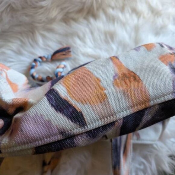 Vince Camuto Amia Blooming Brushstroke Watercolor Canvas Tote Bag - Picture 5 of 8